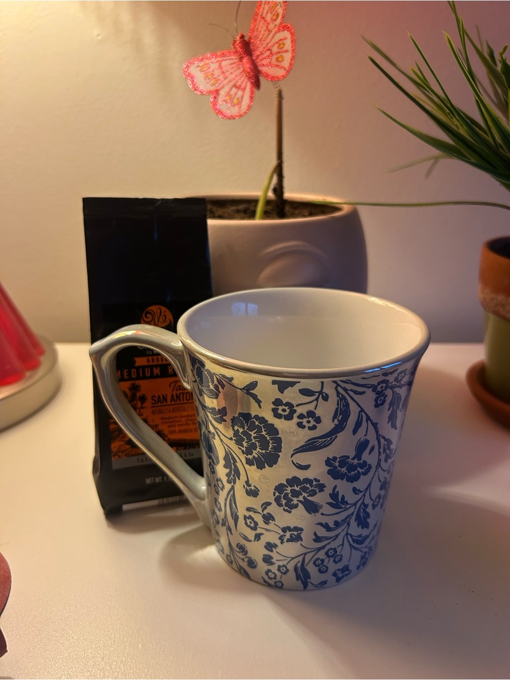 Blue Floral Ceramic Mug - White and Blue & Sample ☕️
